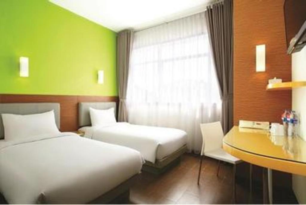Amaris Hotel Pakuan Bogor Kültér fotó