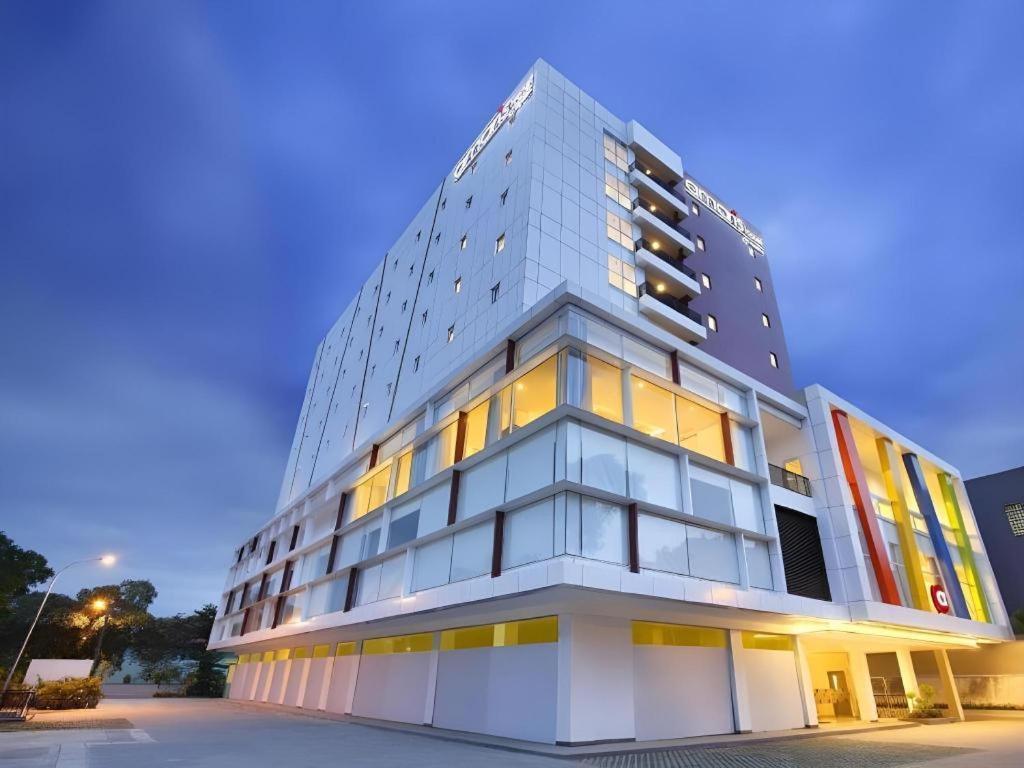 Amaris Hotel Pakuan Bogor Kültér fotó