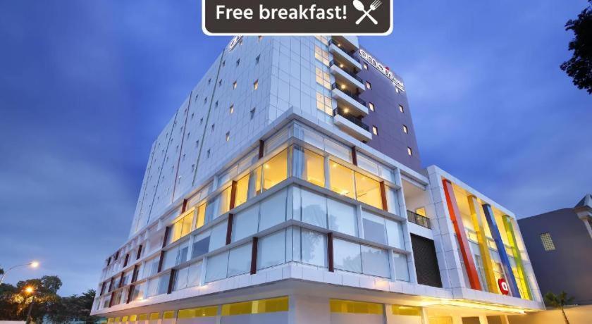 Amaris Hotel Pakuan Bogor Kültér fotó