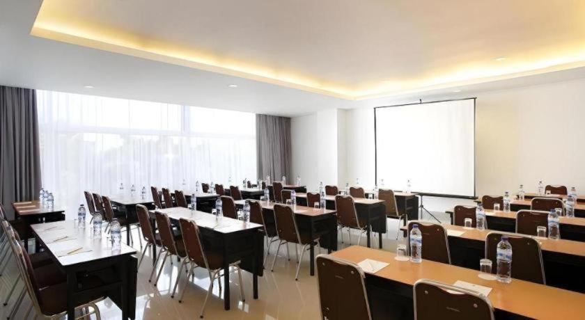 Amaris Hotel Pakuan Bogor Kültér fotó