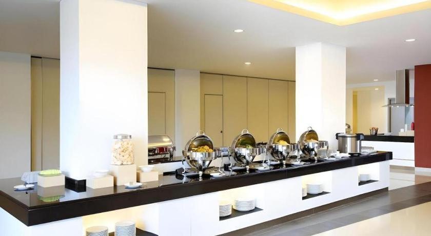 Amaris Hotel Pakuan Bogor Kültér fotó