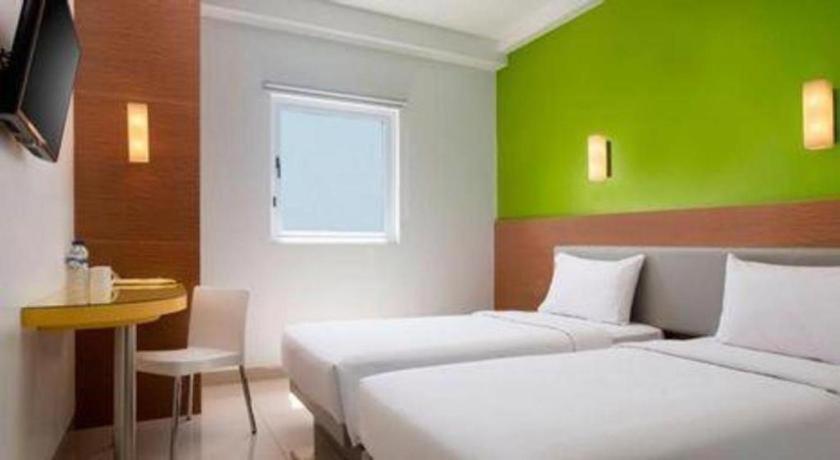 Amaris Hotel Pakuan Bogor Kültér fotó